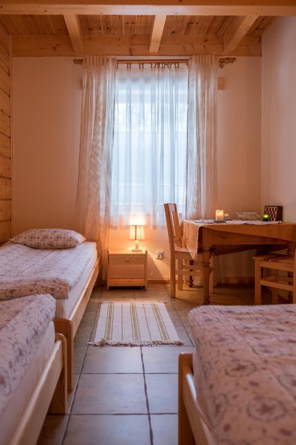 Białowieża Miodowa Kolonia B&B 외부 사진